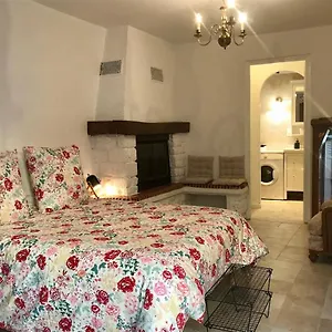 https://le-colostre-t2.fr-provencehotel.com